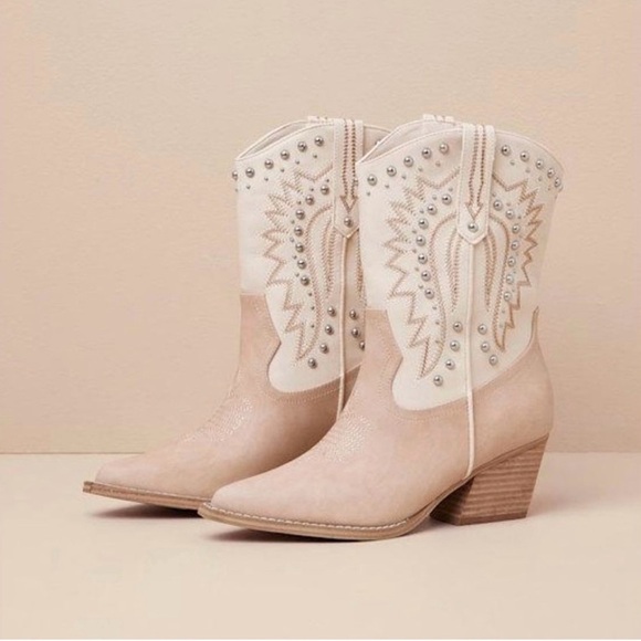 Dolce Vita Shoes - Dolce Vita Tan and Cream Heeled Boots